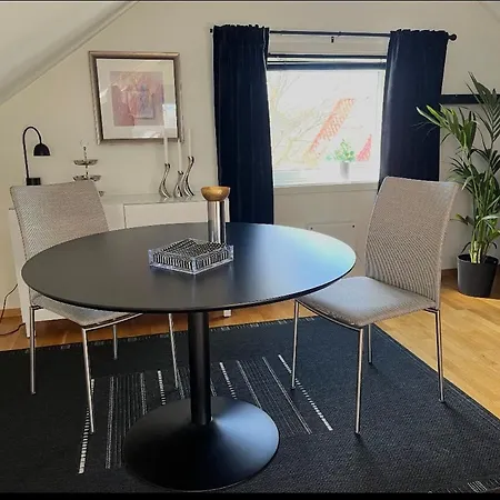 Centrally Located In Apartment