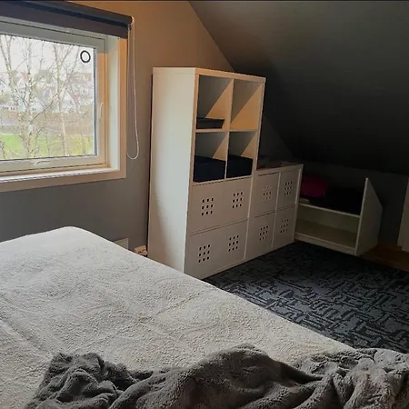 Centrally Located In Apartment *