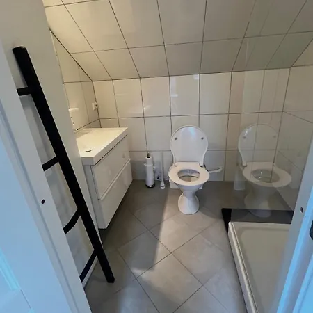 Centrally Located In Apartment *